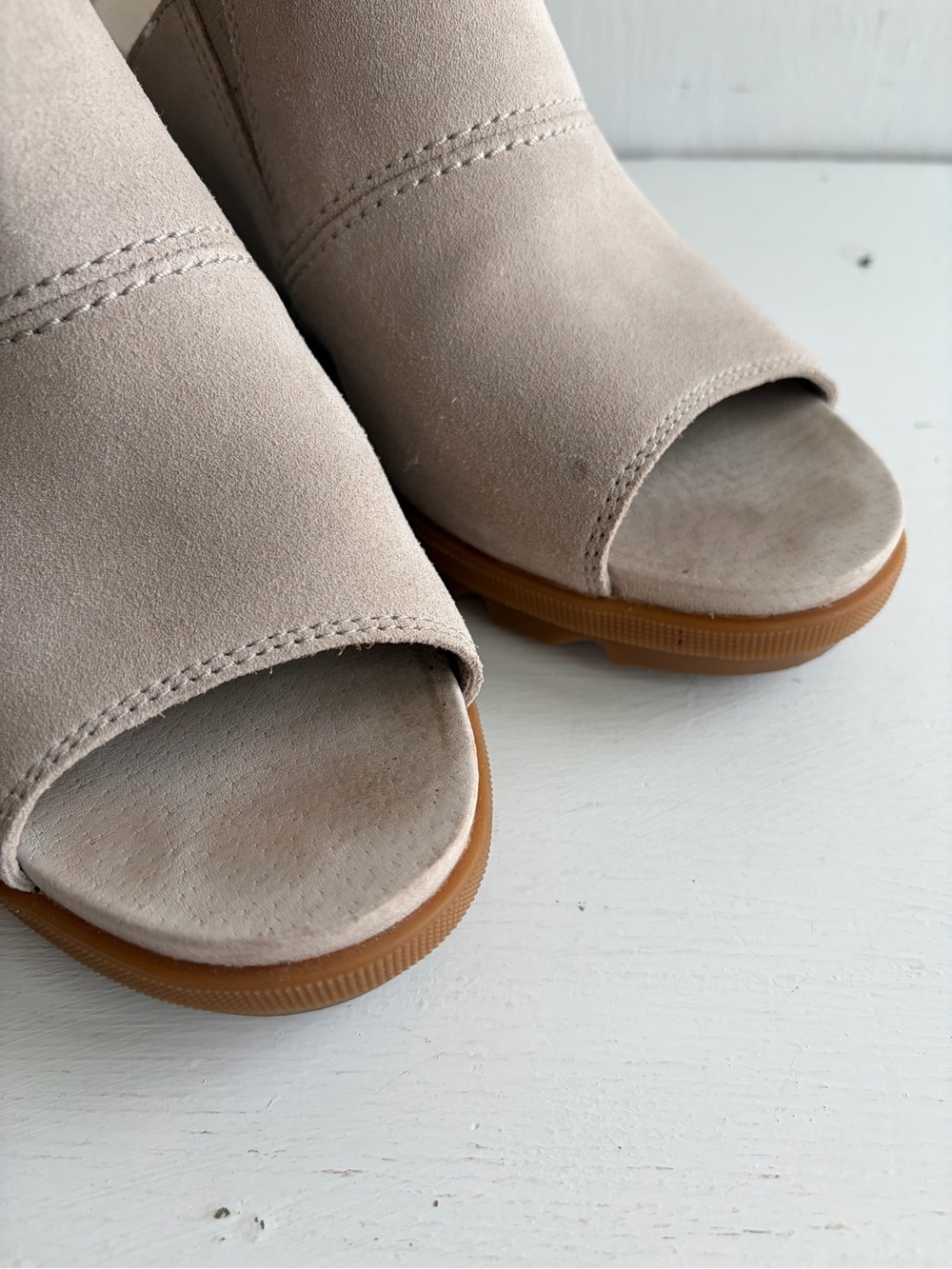 Sorel Joanie Mule II Leather Wedge Sandals – Taupe/Light Gray - Picture 5 of 10